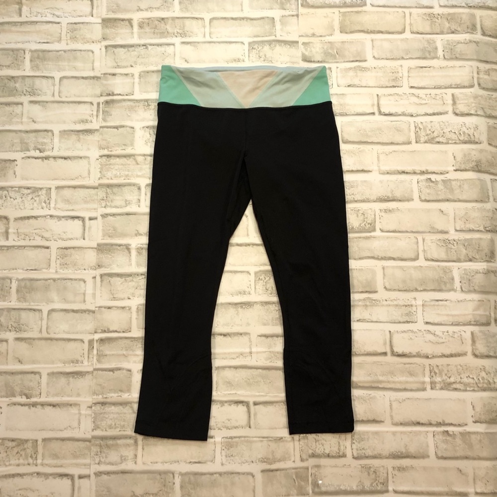 Cropped Lululemon Leggings Size 6